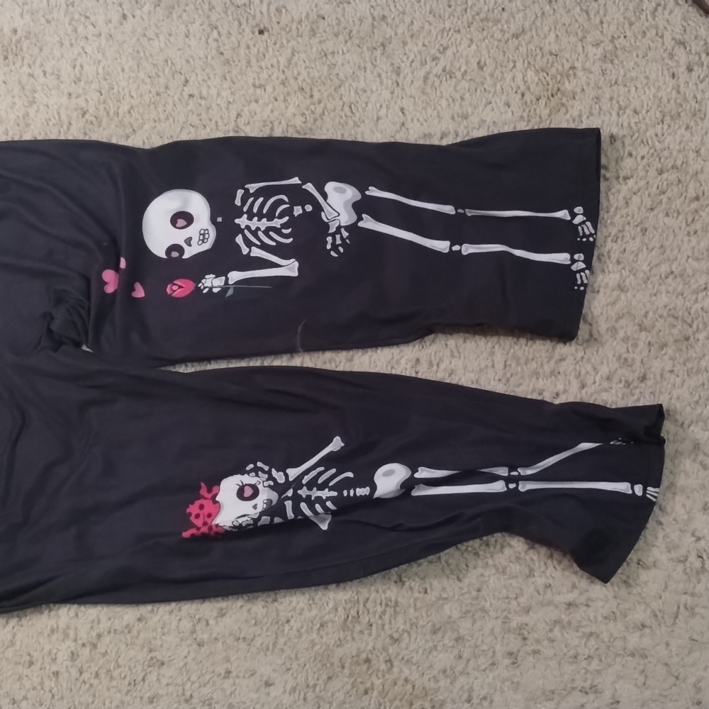 Jumpsuit with skeletons